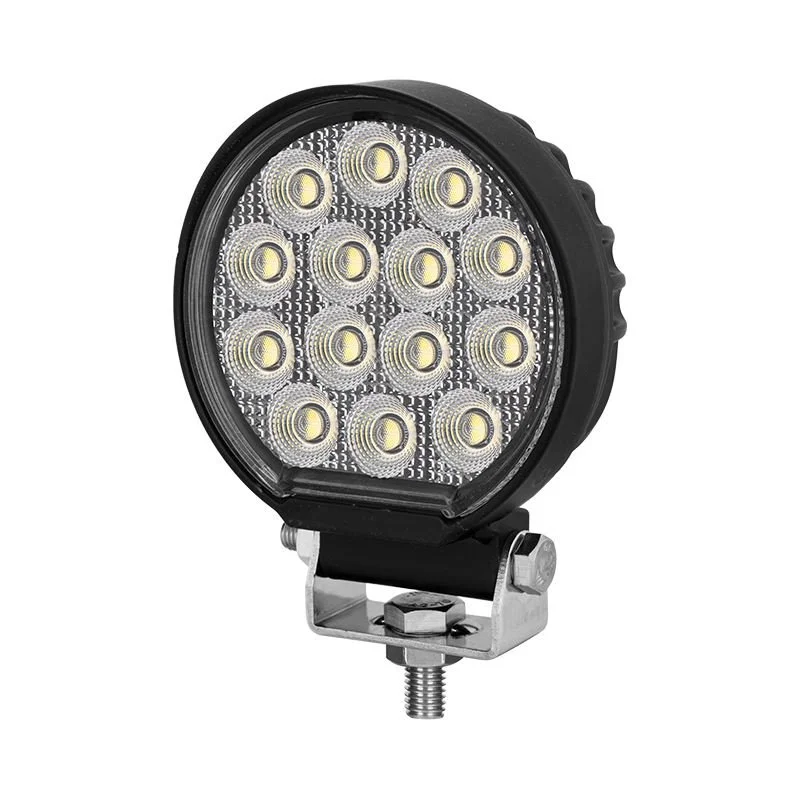Основное изображение_01 Универсальная светодиодная фара Instar Lights — изображение 1